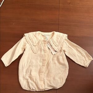 NWT H&M Adorables Cream Baby Romper with Lace collar